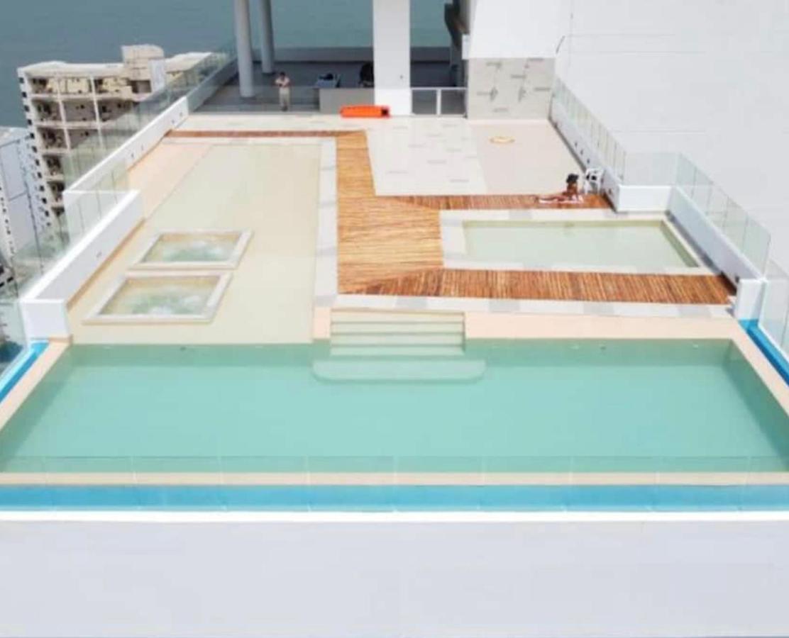 Apartamento apartamento con vista al mar